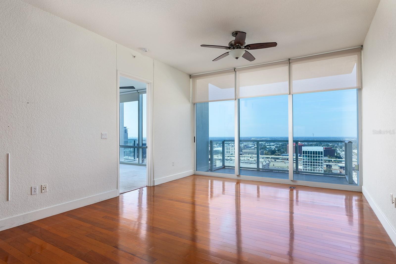 Image 12 of 34 For 150 Robinson Street 2408