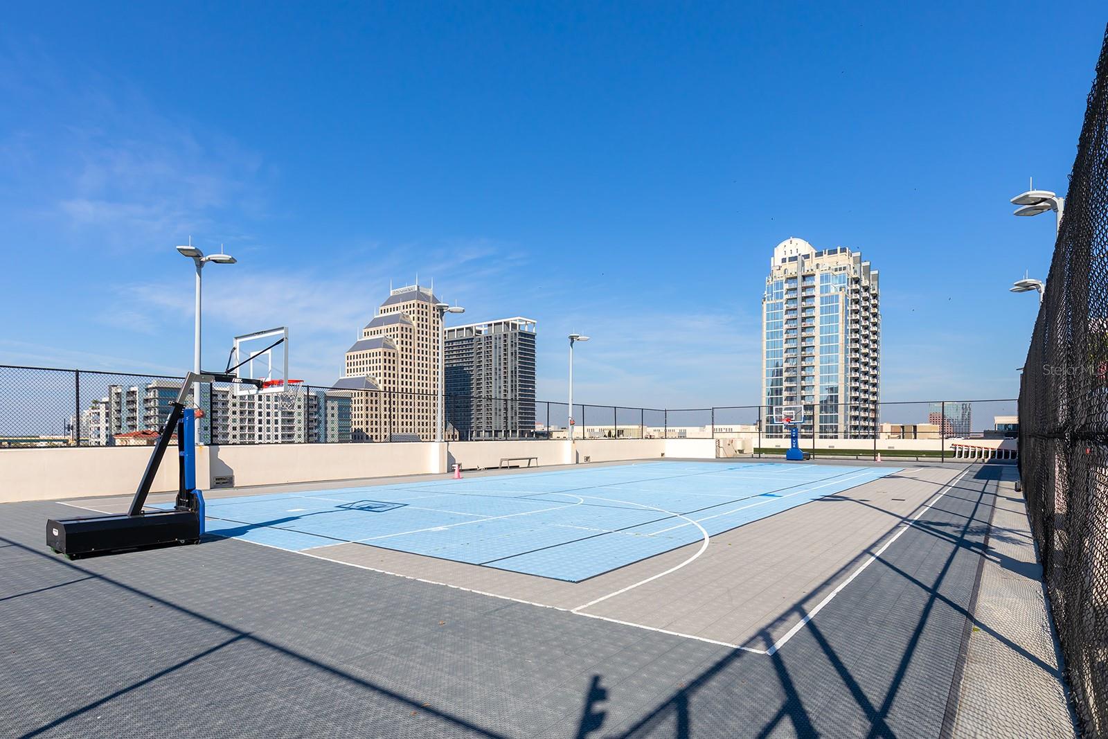 Image 25 of 34 For 150 Robinson Street 2408