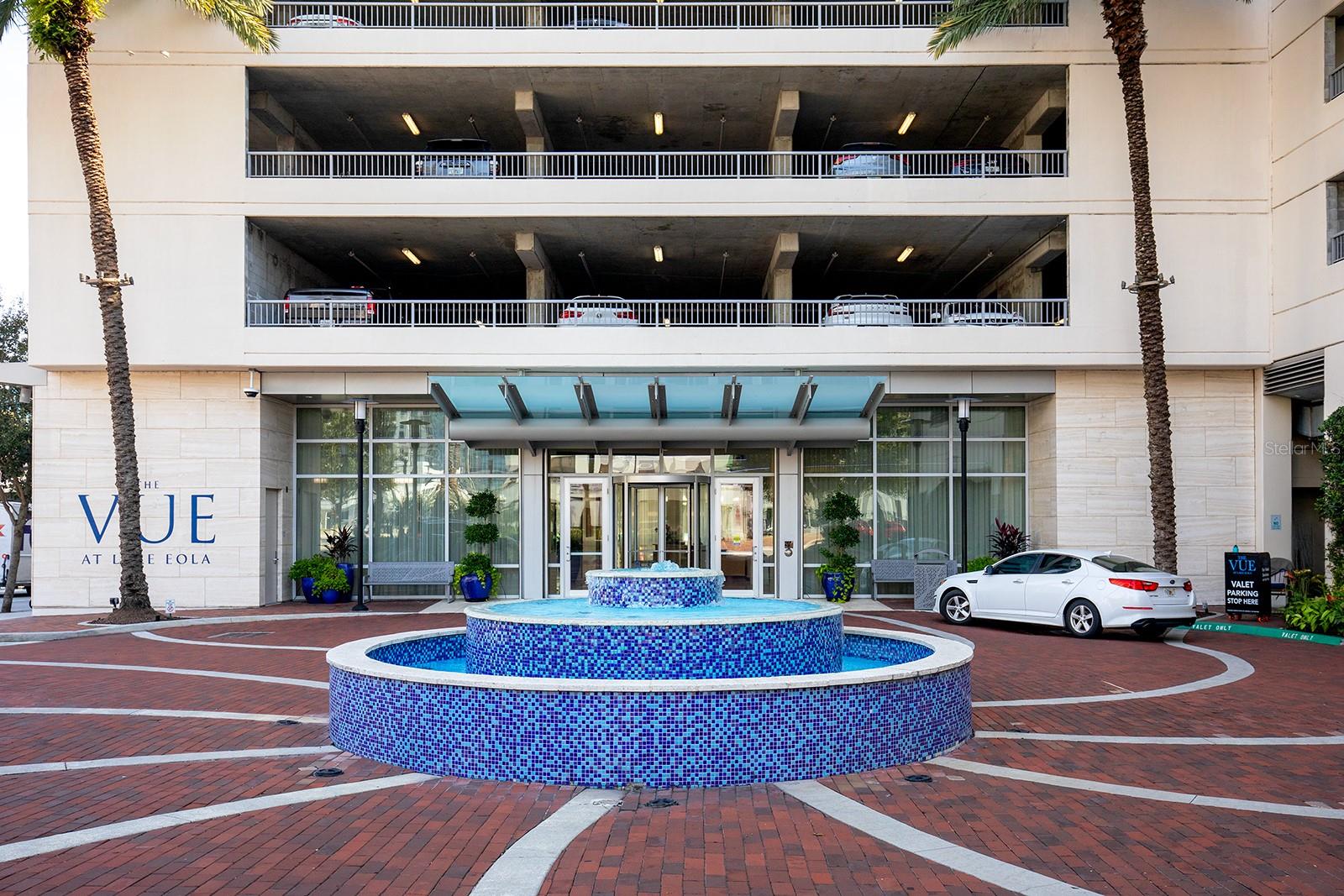 Image 4 of 34 For 150 Robinson Street 2408