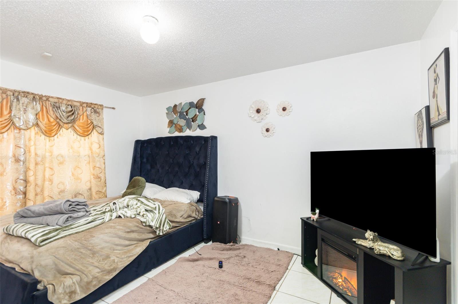 Image 12 of 33 For 5453 Wood Crossing Street