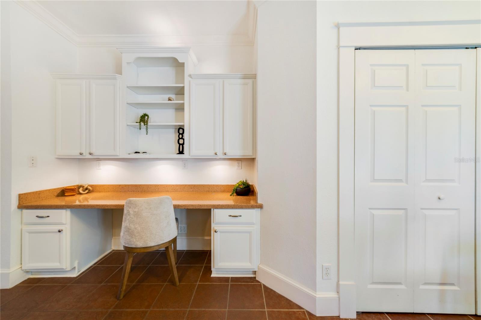 Image 17 of 31 For 819 Pine Street