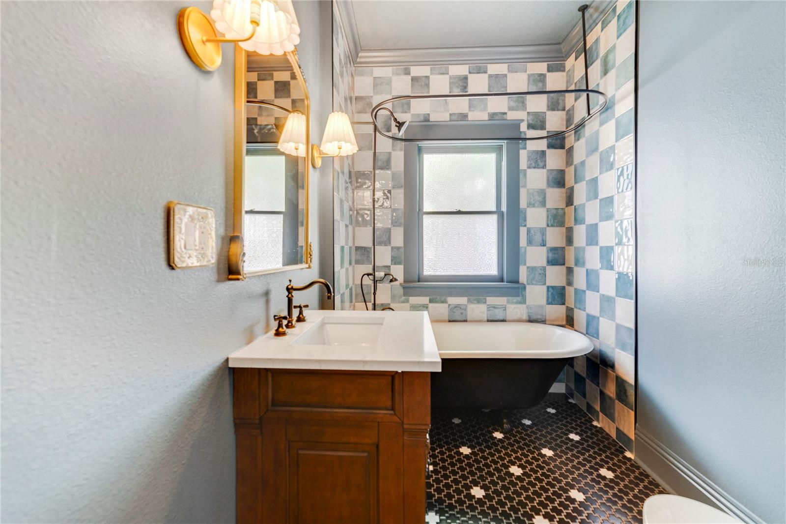 Image 26 of 31 For 819 Pine Street