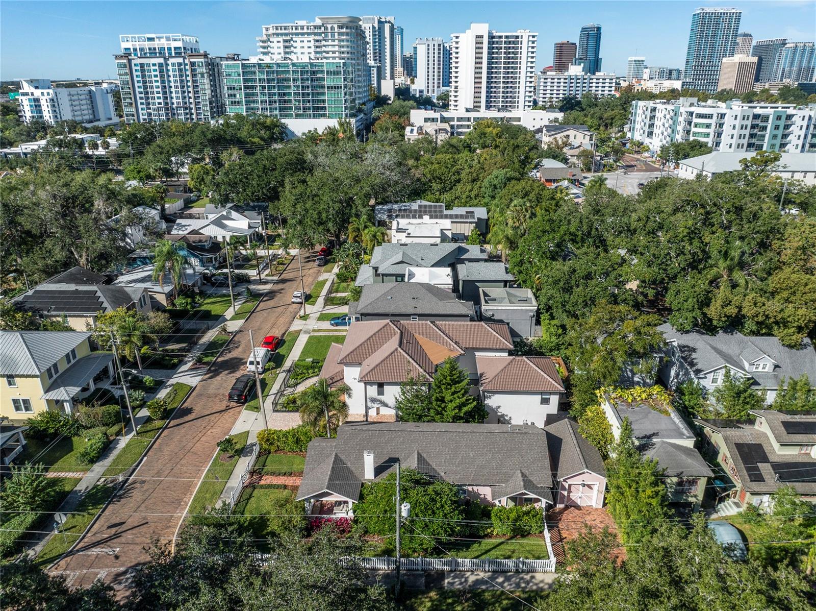 Image 4 of 31 For 819 Pine Street