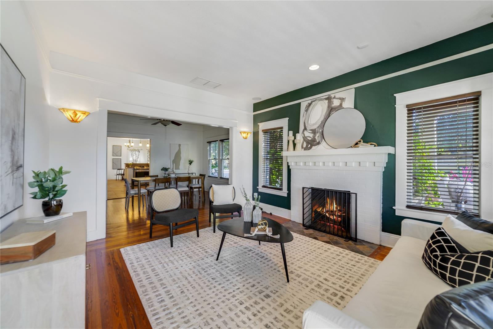 Image 8 of 31 For 819 Pine Street