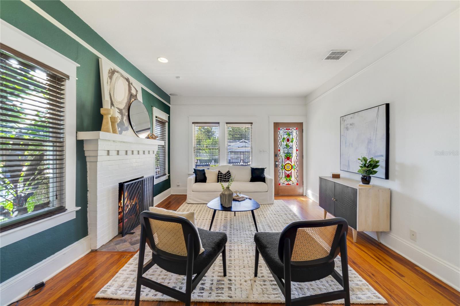 Image 9 of 31 For 819 Pine Street