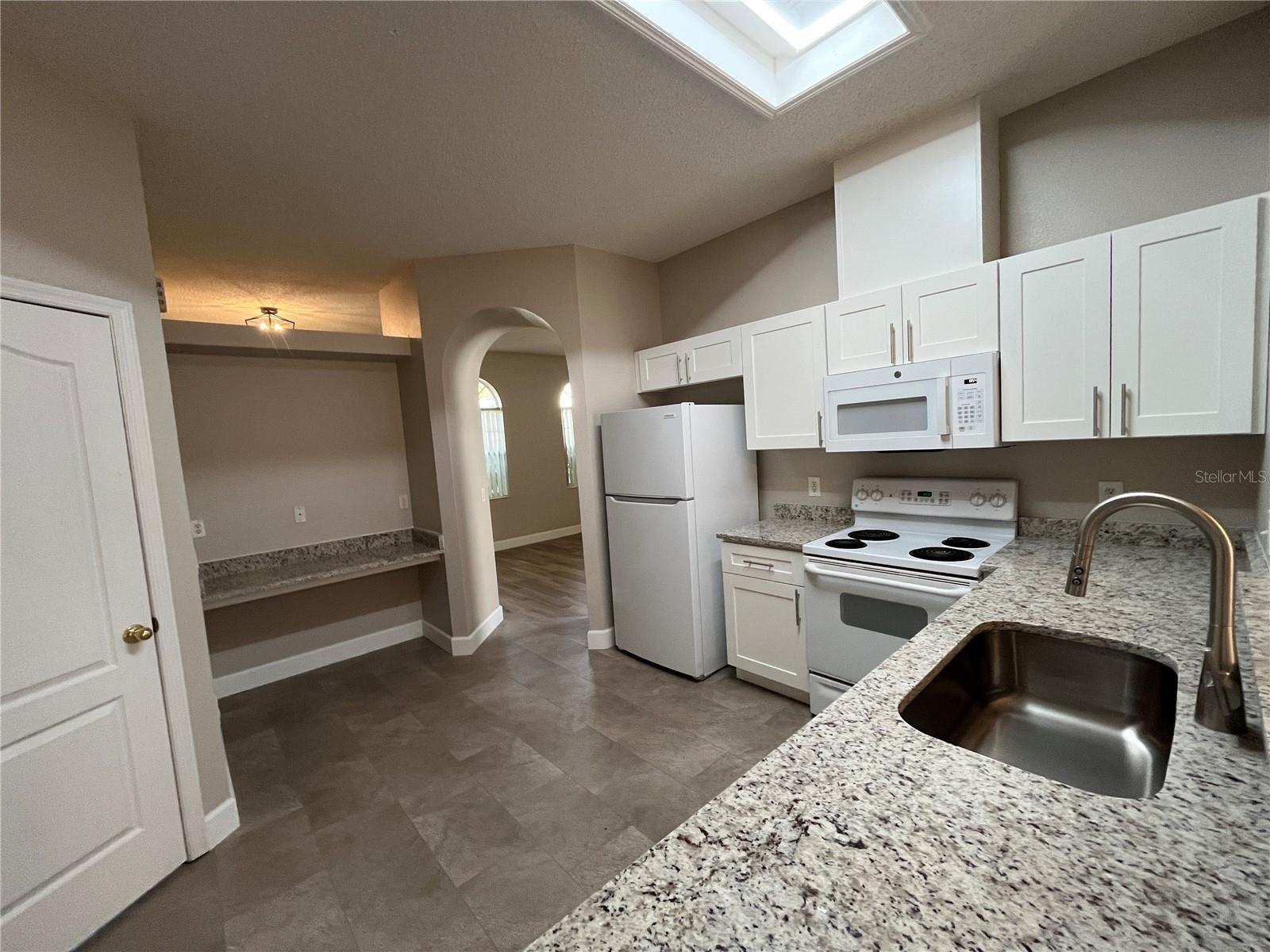 Image 9 of 24 For 2304 Hickory Pine Street