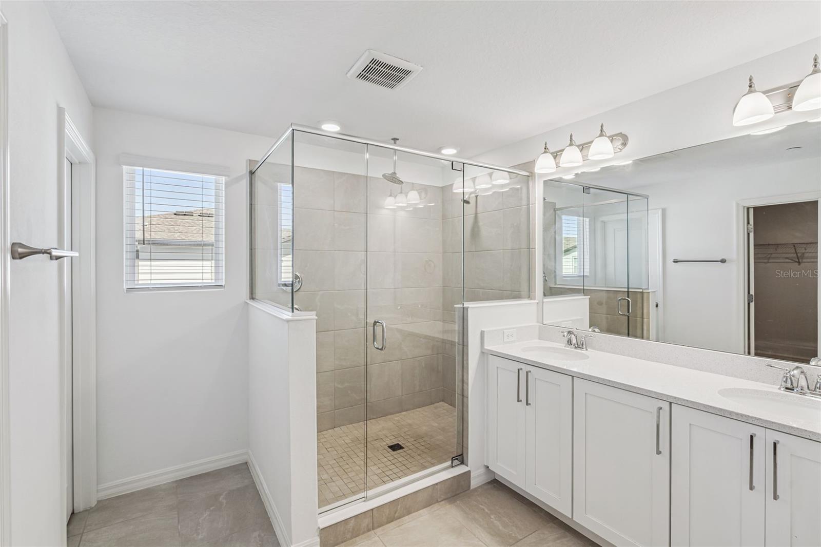 Image 15 of 35 For 12620 Willstatter Avenue