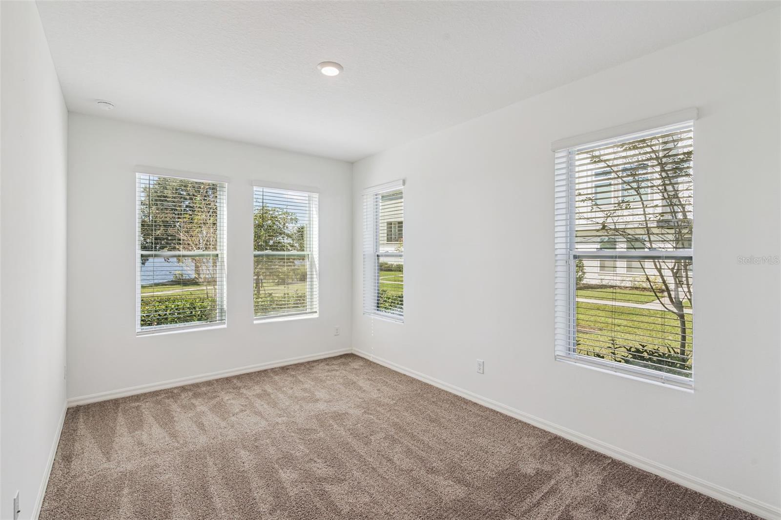 Image 19 of 35 For 12620 Willstatter Avenue