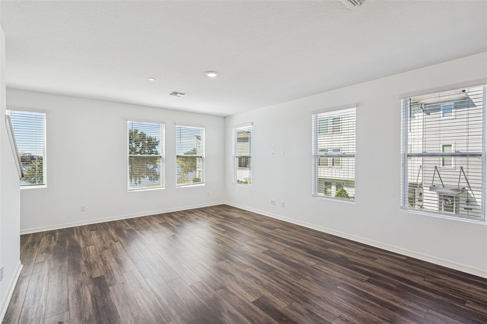 Image 6 of 35 For 12620 Willstatter Avenue