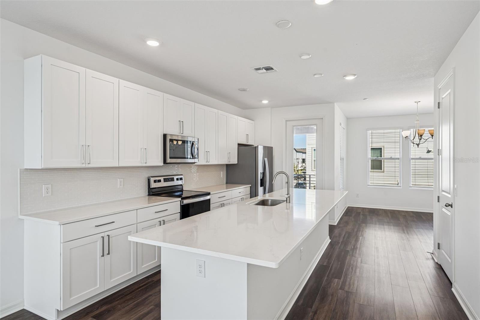 Image 7 of 35 For 12620 Willstatter Avenue