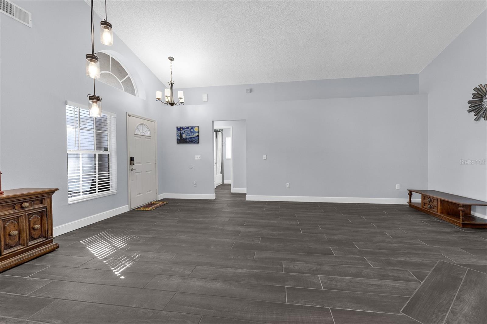 Image 10 of 44 For 650 Regina Lane