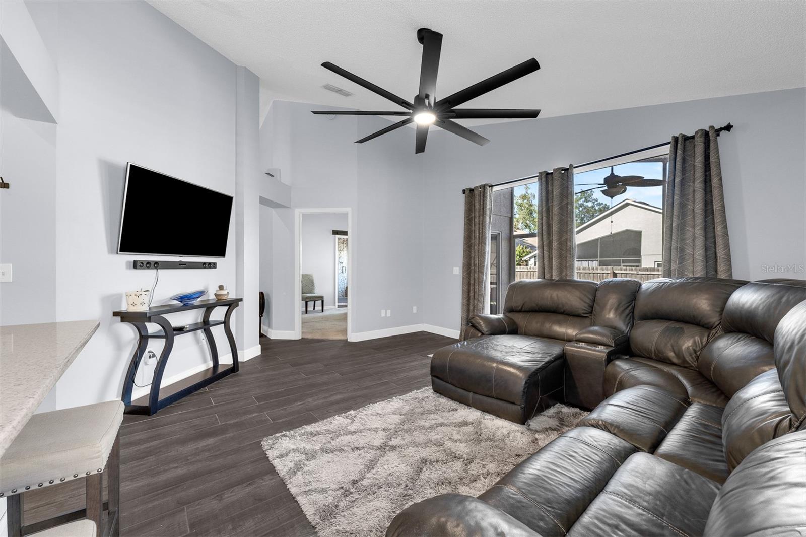 Image 13 of 44 For 650 Regina Lane