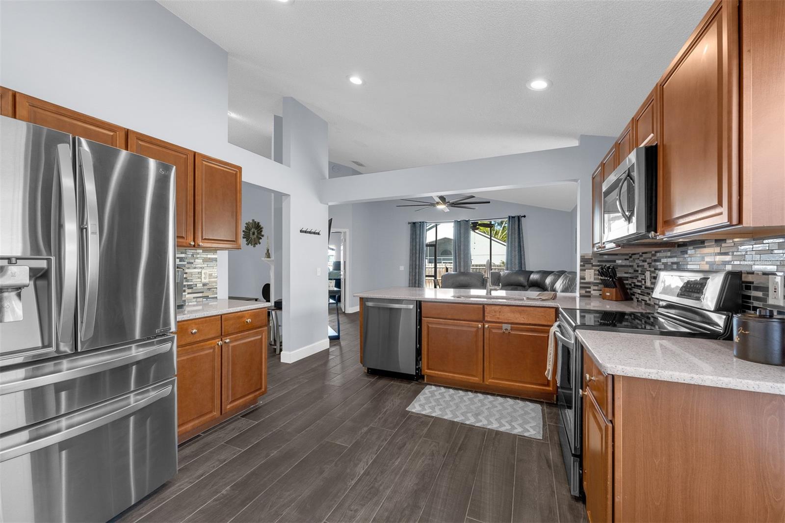 Image 17 of 44 For 650 Regina Lane