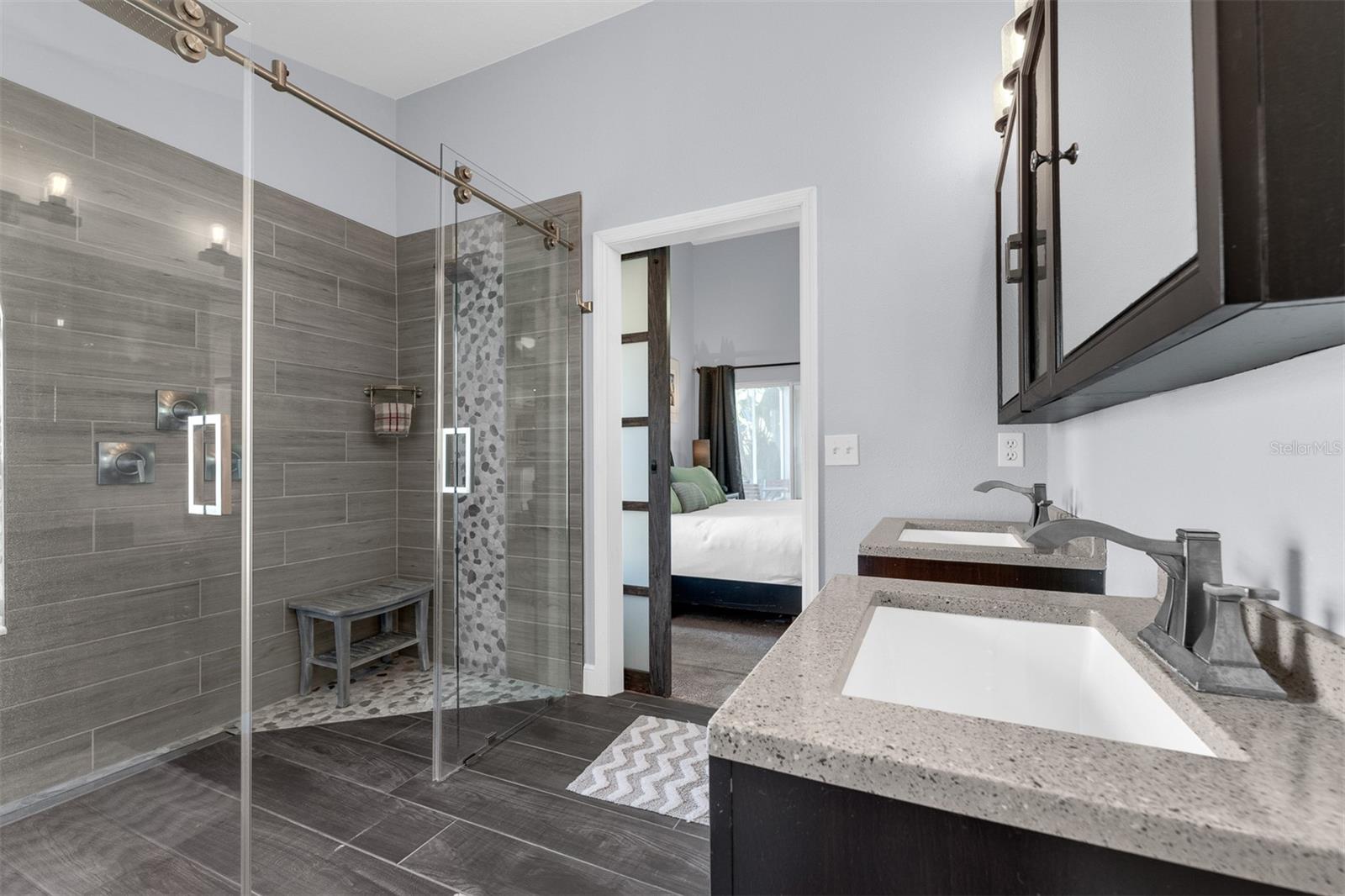 Image 20 of 44 For 650 Regina Lane