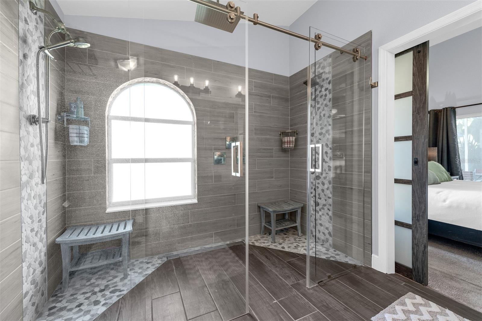 Image 21 of 44 For 650 Regina Lane