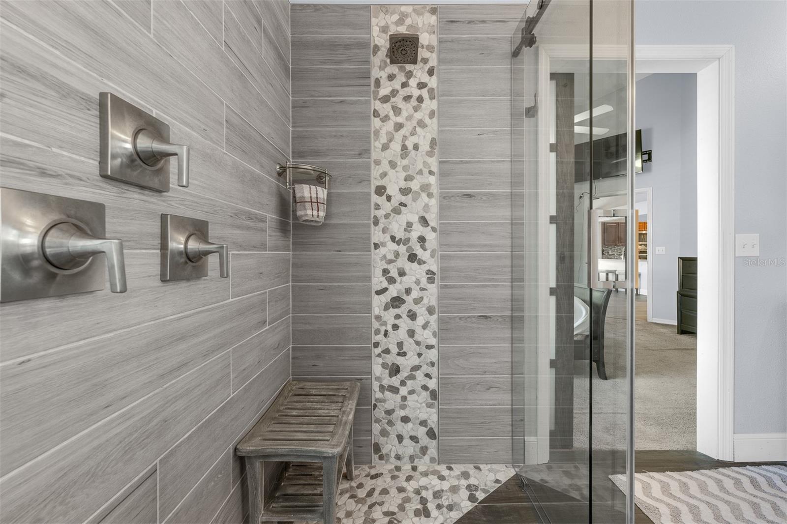 Image 22 of 44 For 650 Regina Lane