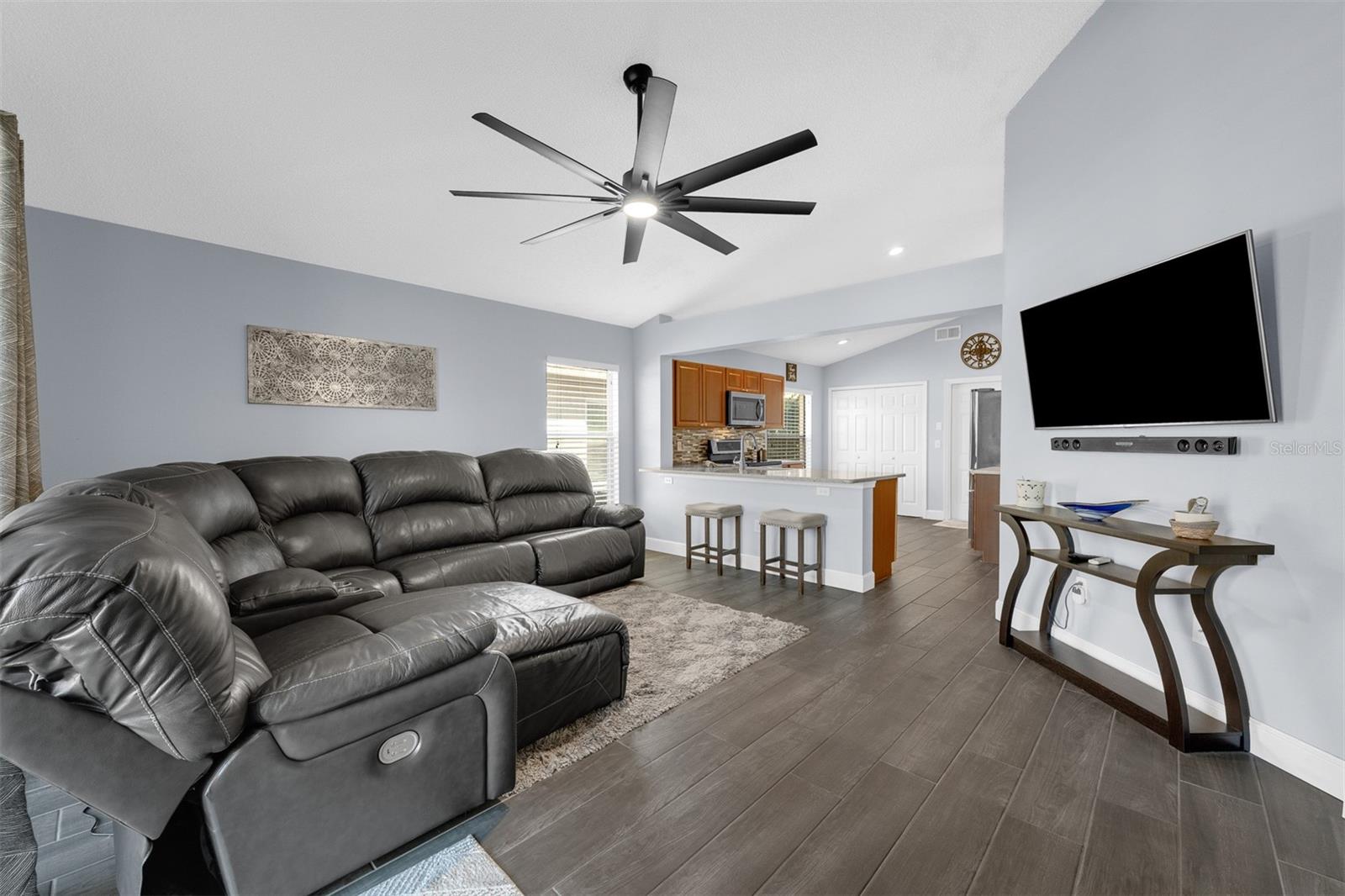 Image 37 of 44 For 650 Regina Lane