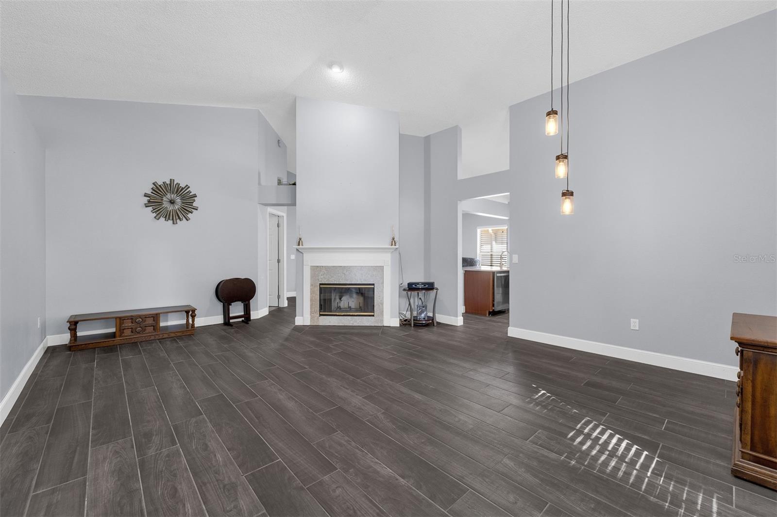 Image 8 of 44 For 650 Regina Lane