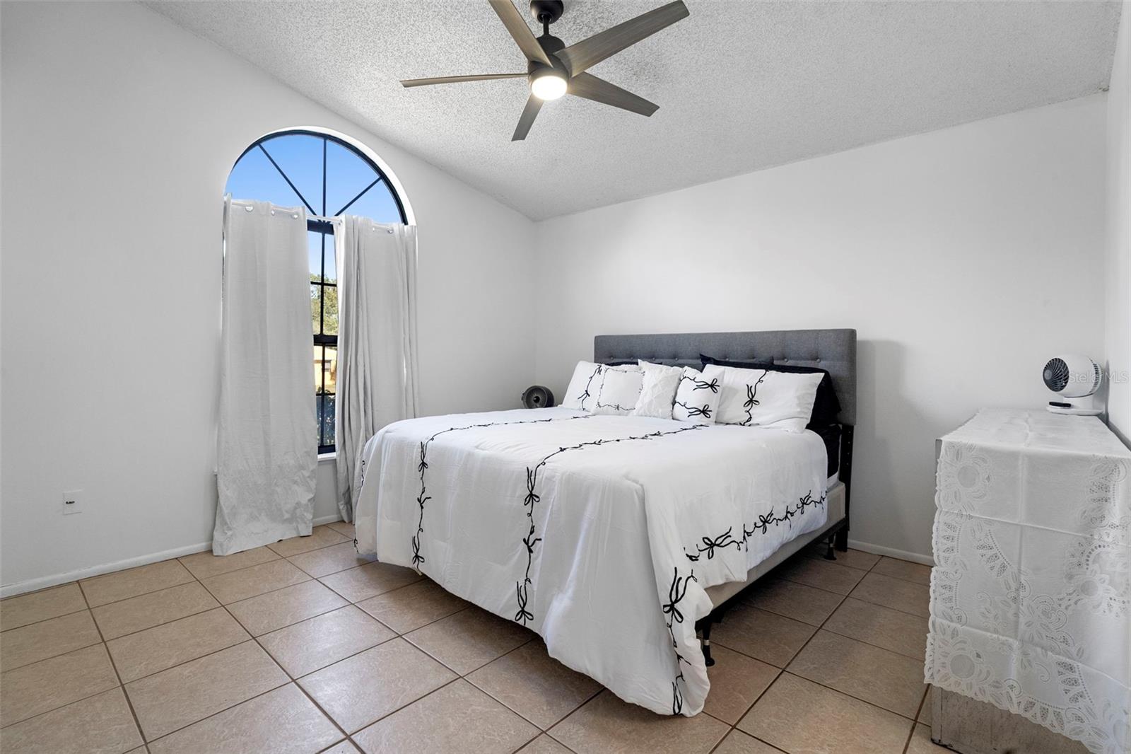 Image 12 of 29 For 11618 Sarita Court