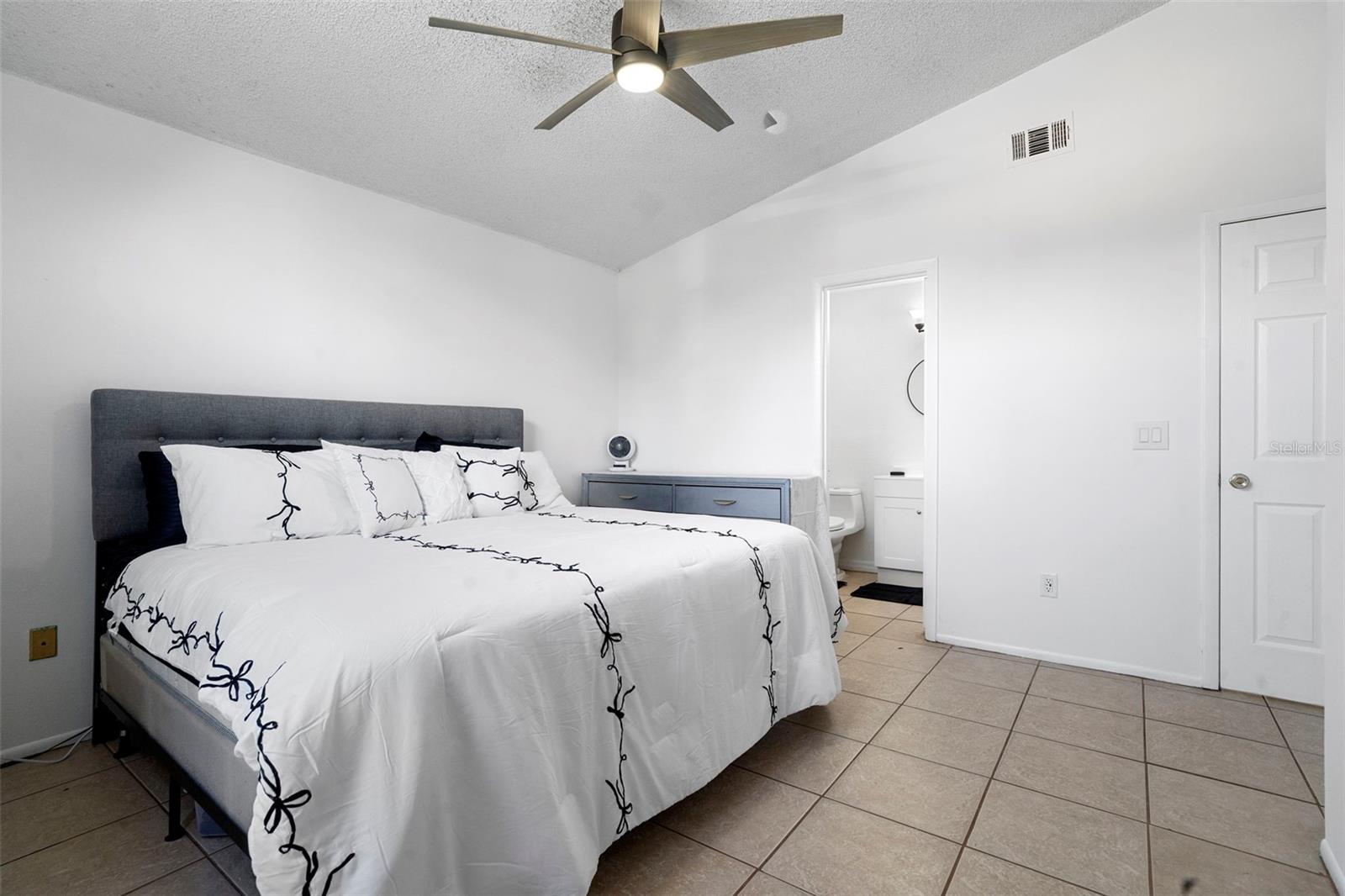 Image 13 of 29 For 11618 Sarita Court