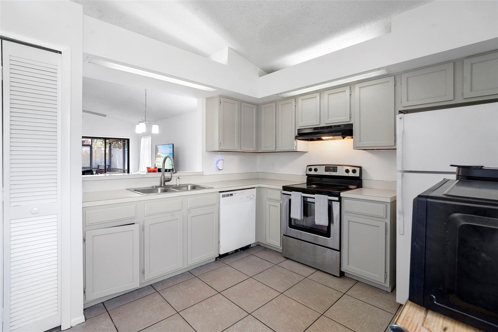 Image 8 of 29 For 11618 Sarita Court