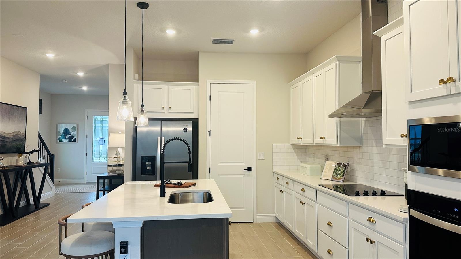 Image 10 of 33 For 16956 Hamlin View Street