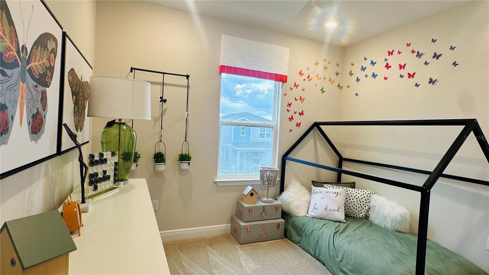 Image 25 of 33 For 16956 Hamlin View Street