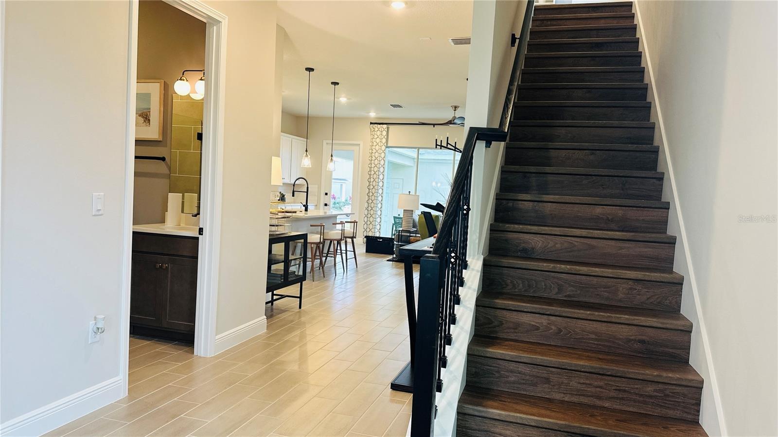 Image 28 of 33 For 16956 Hamlin View Street