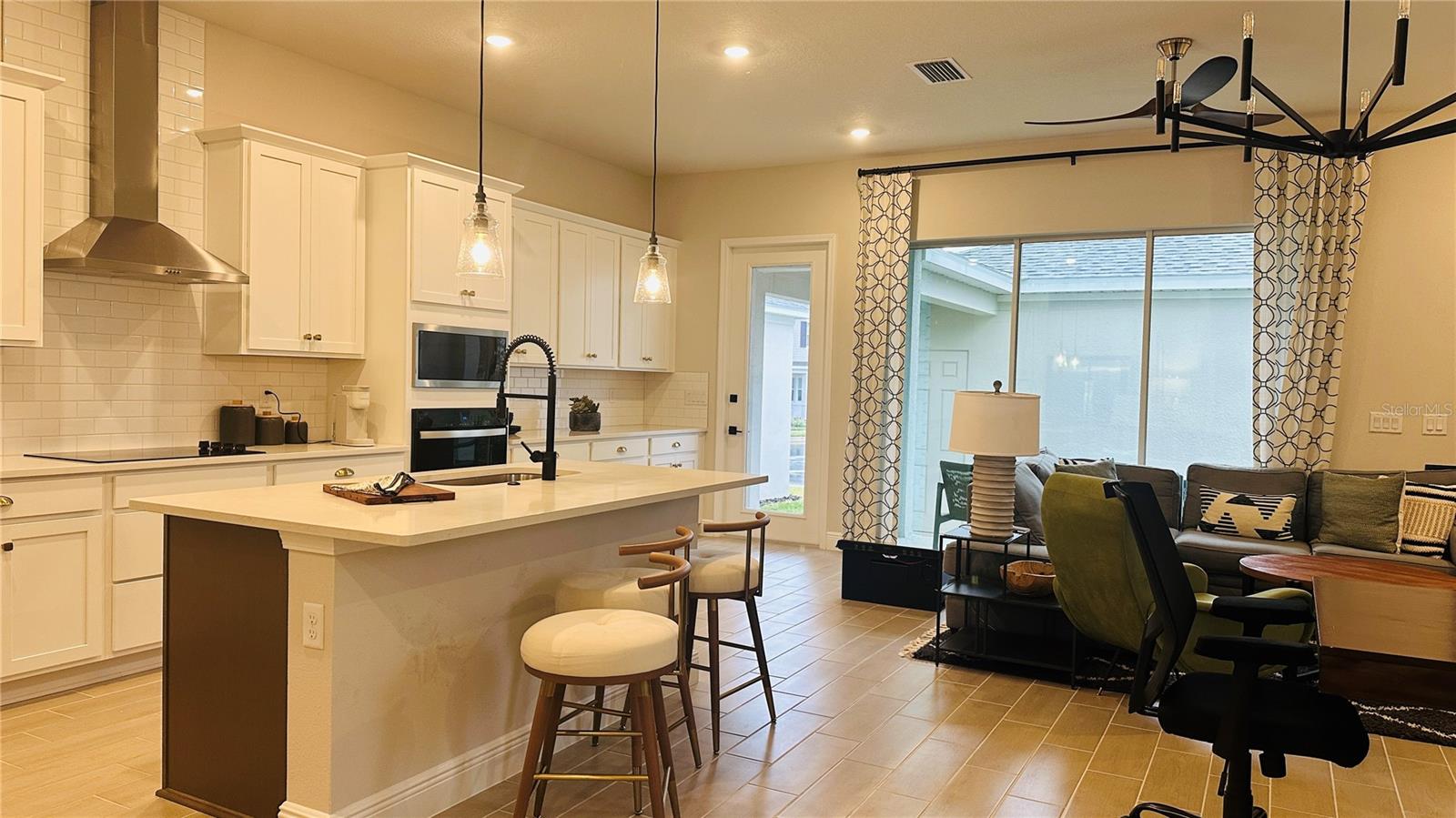 Image 9 of 33 For 16956 Hamlin View Street