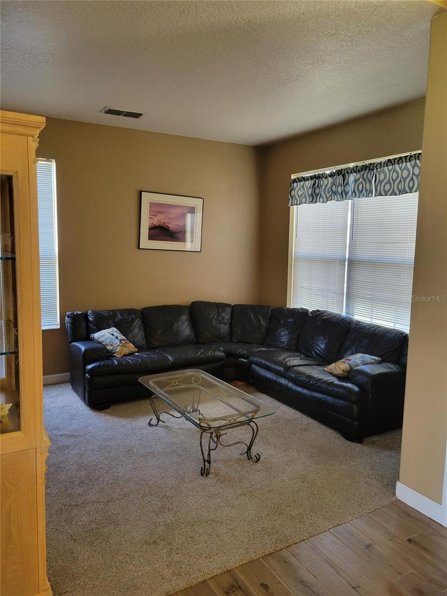 Image 17 of 93 For 3145 Twisted Oak Loop