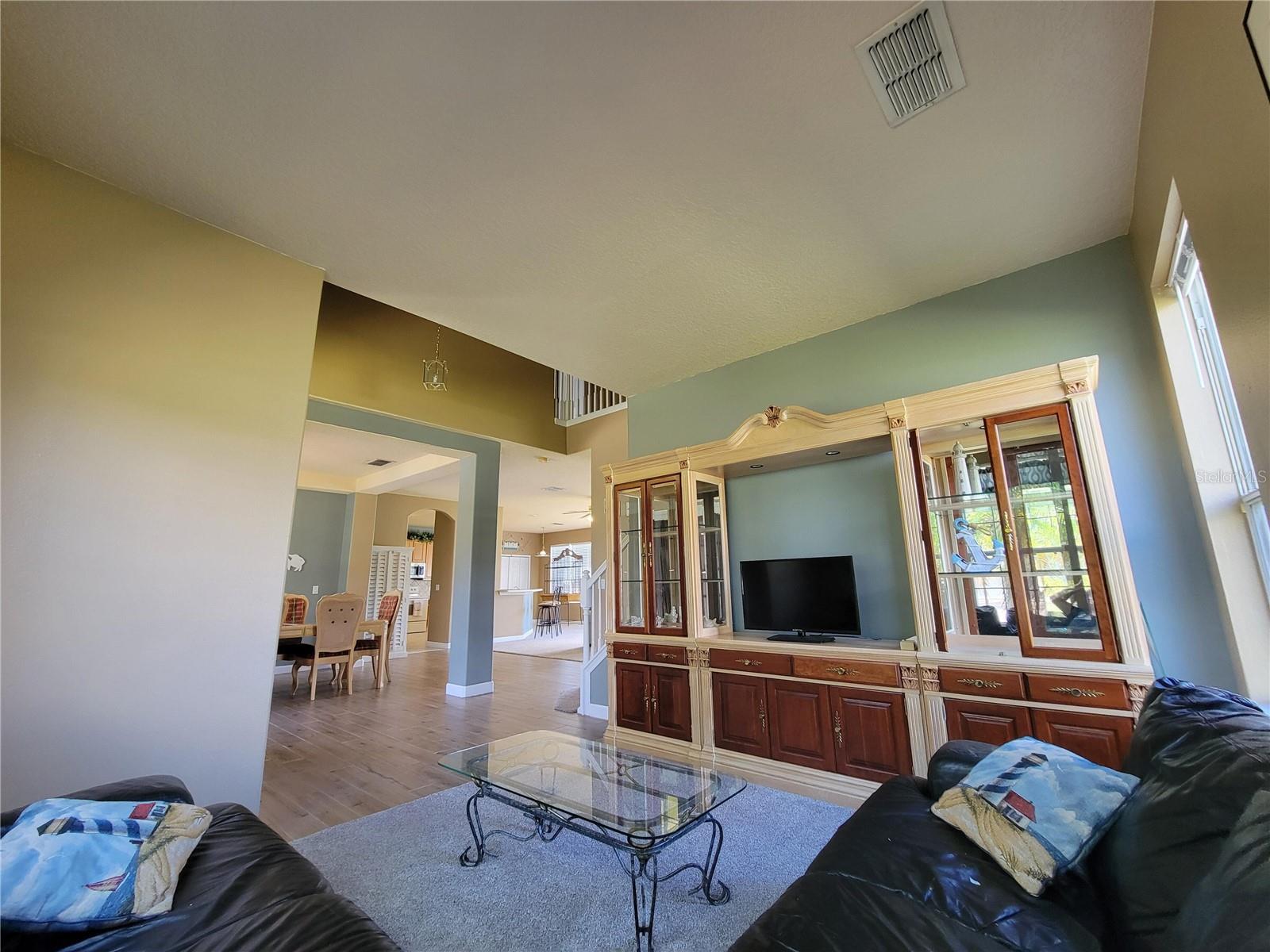 Image 25 of 93 For 3145 Twisted Oak Loop