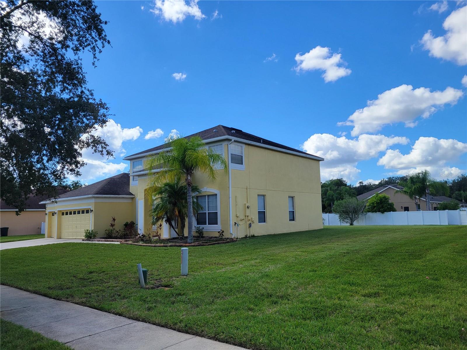 Image 4 of 93 For 3145 Twisted Oak Loop