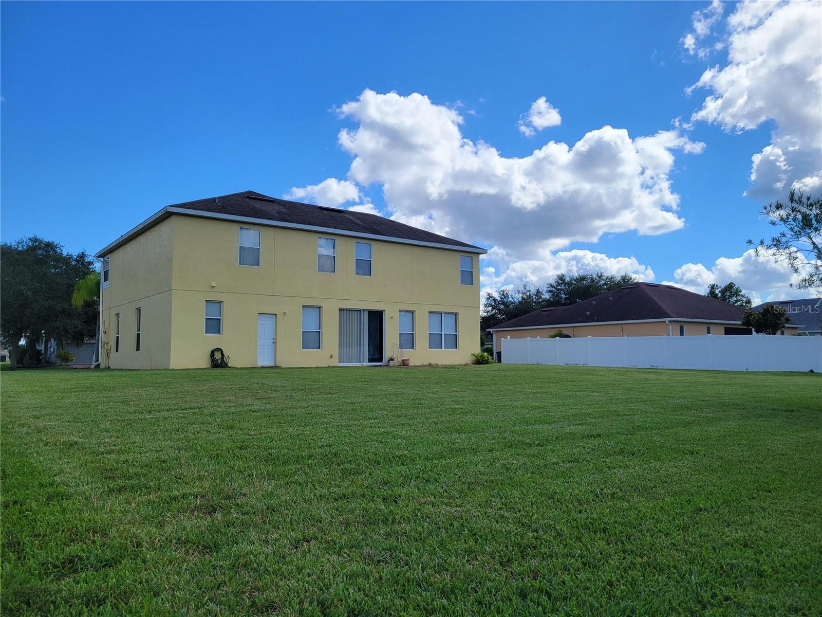 Image 5 of 93 For 3145 Twisted Oak Loop