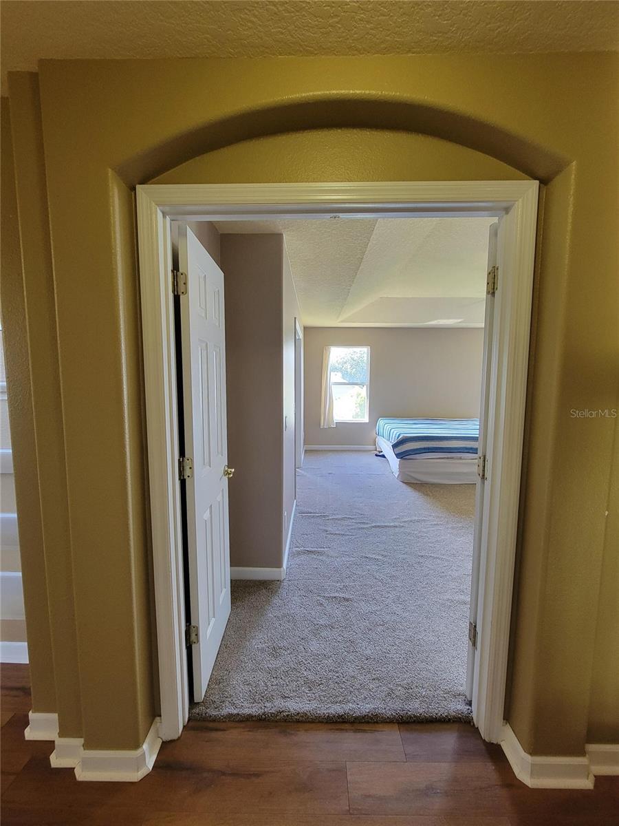 Image 56 of 93 For 3145 Twisted Oak Loop