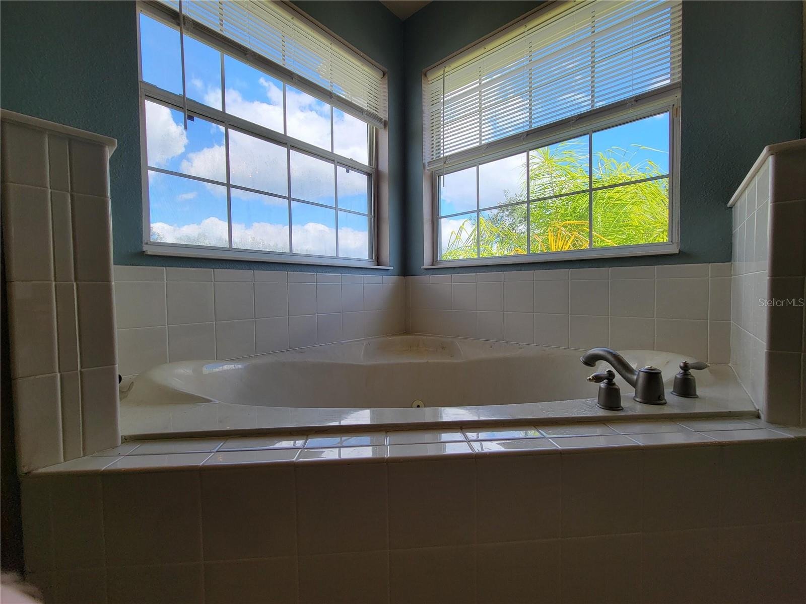 Image 68 of 93 For 3145 Twisted Oak Loop