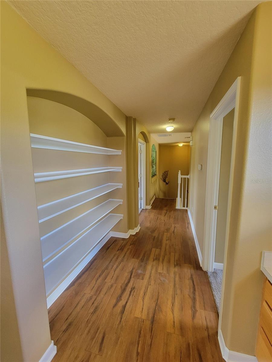 Image 7 of 93 For 3145 Twisted Oak Loop