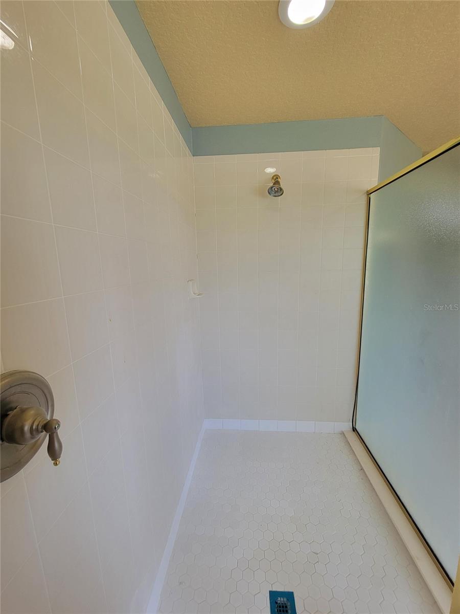 Image 72 of 93 For 3145 Twisted Oak Loop