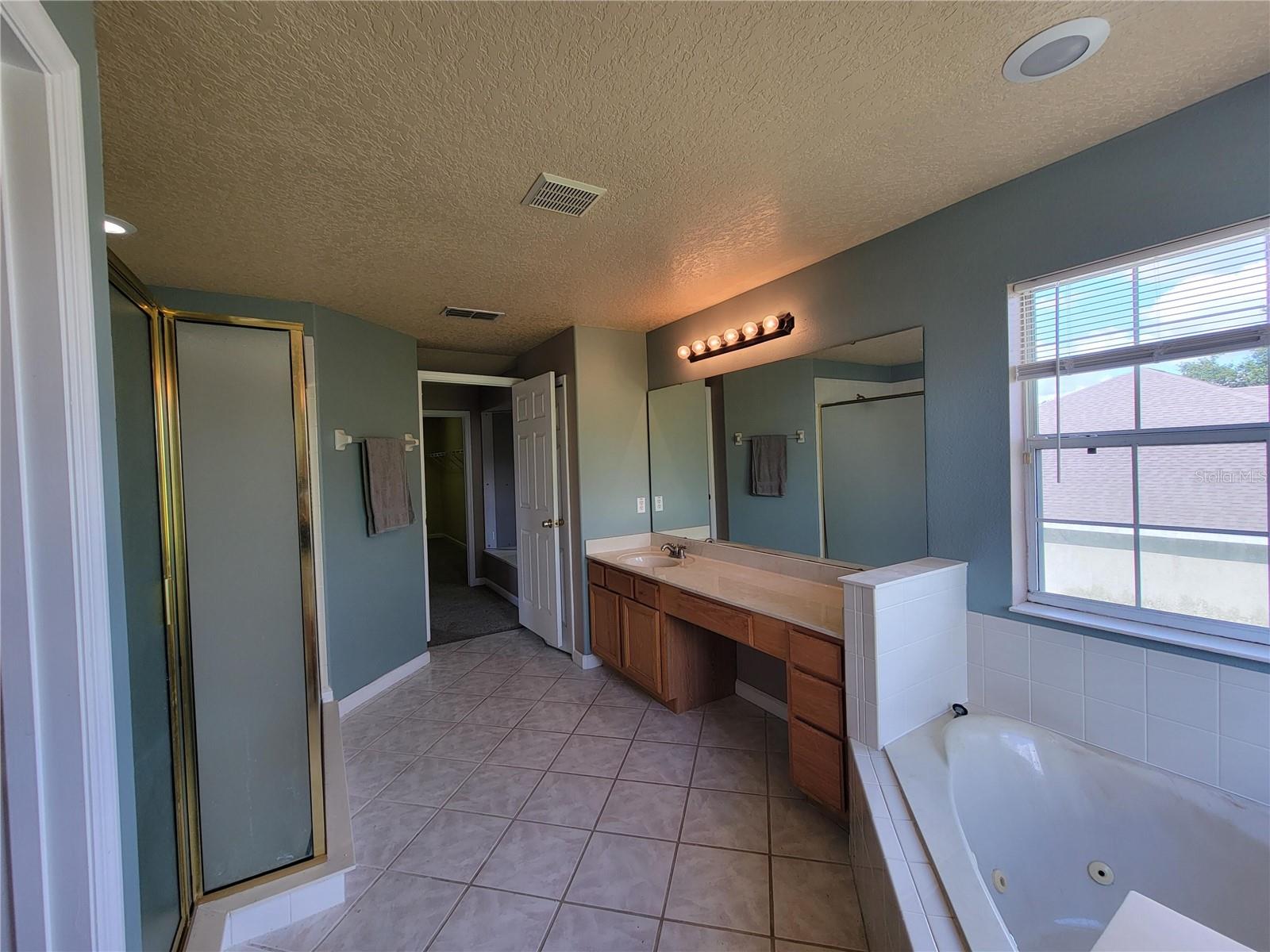 Image 74 of 93 For 3145 Twisted Oak Loop