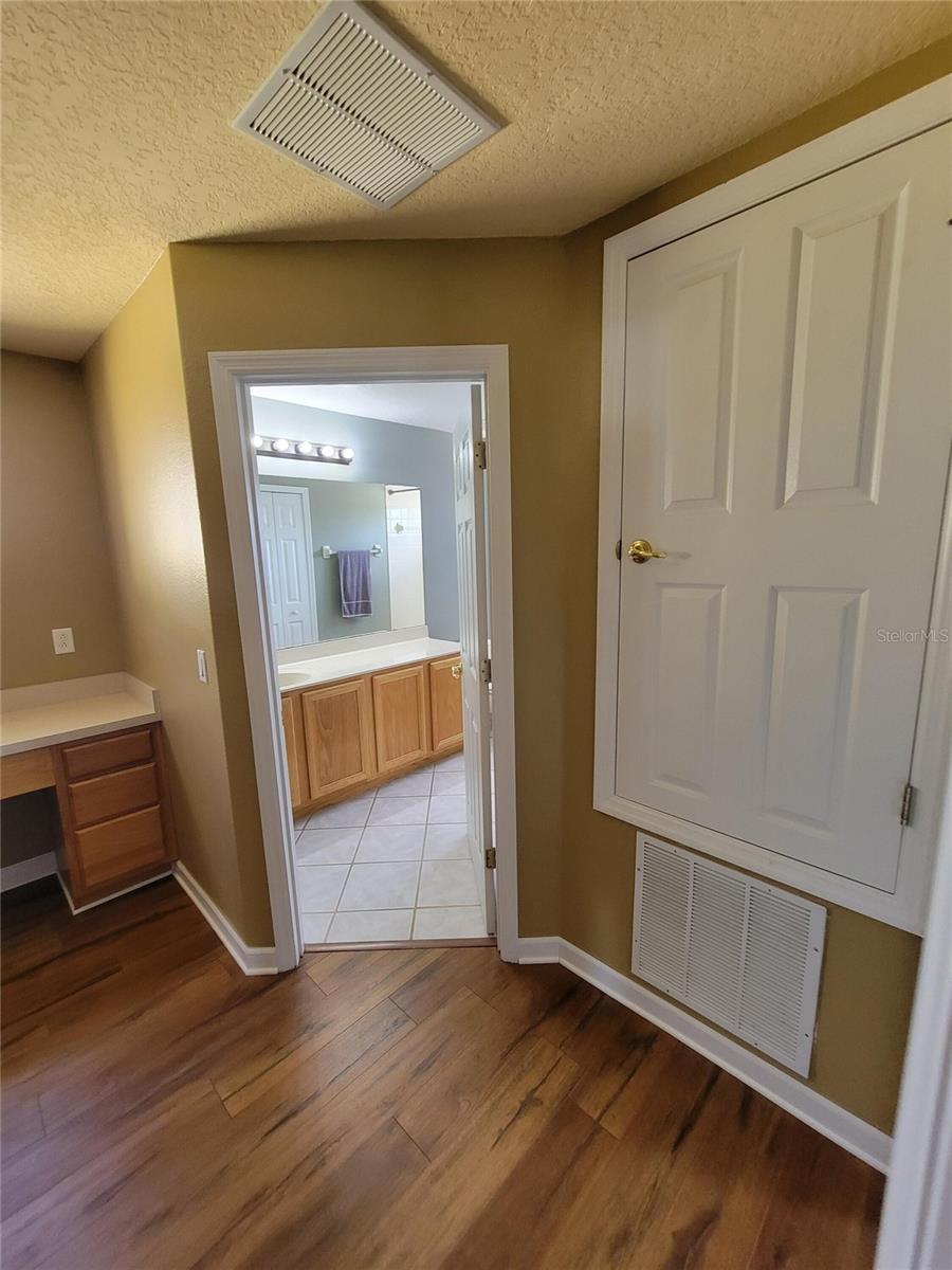 Image 85 of 93 For 3145 Twisted Oak Loop