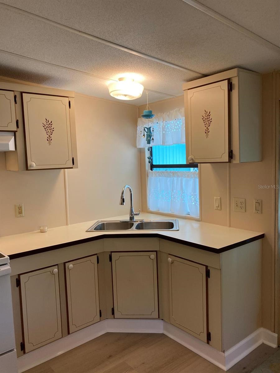 Image 17 of 45 For 2824 Manatee Road