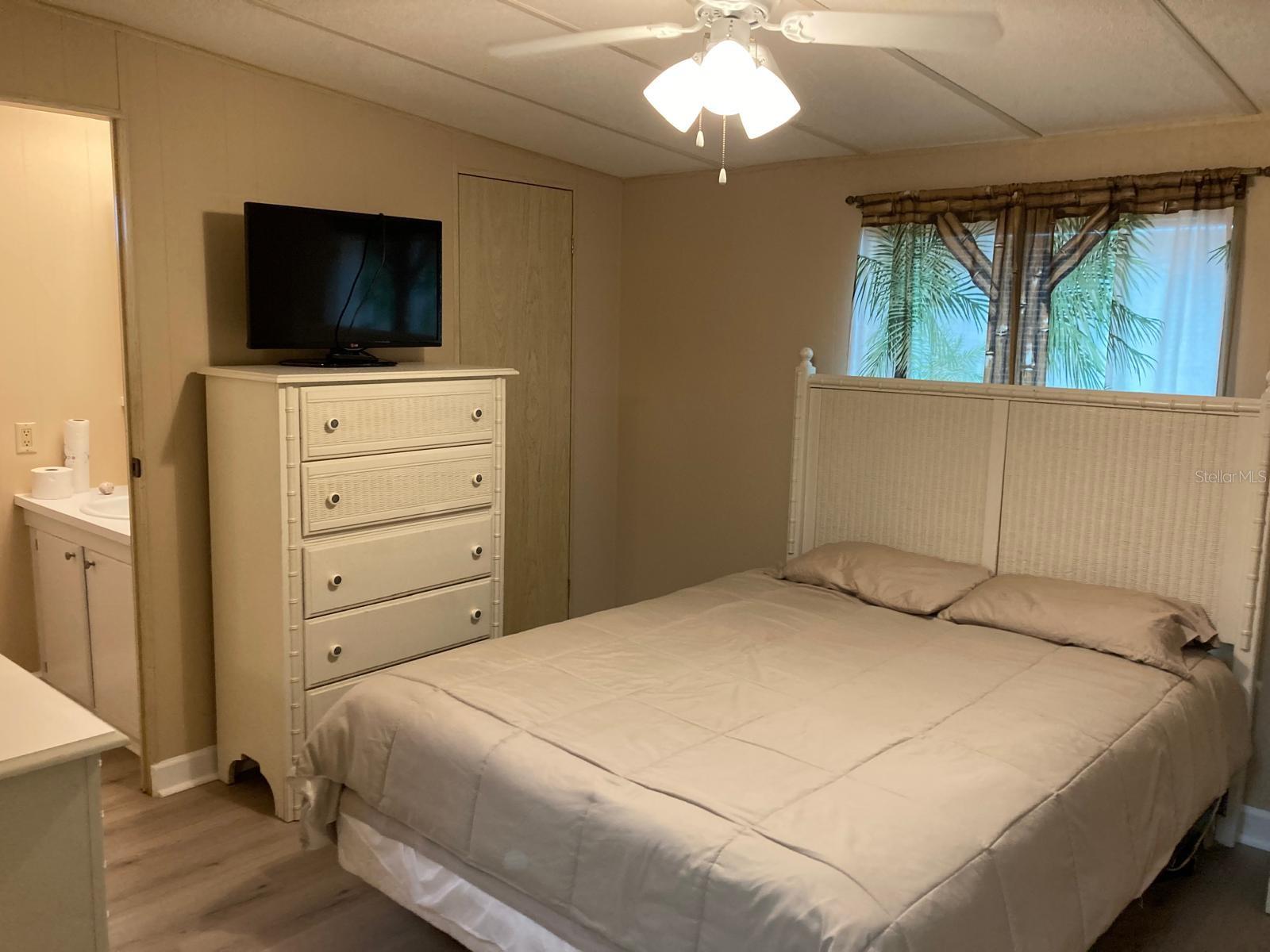 Image 33 of 45 For 2824 Manatee Road