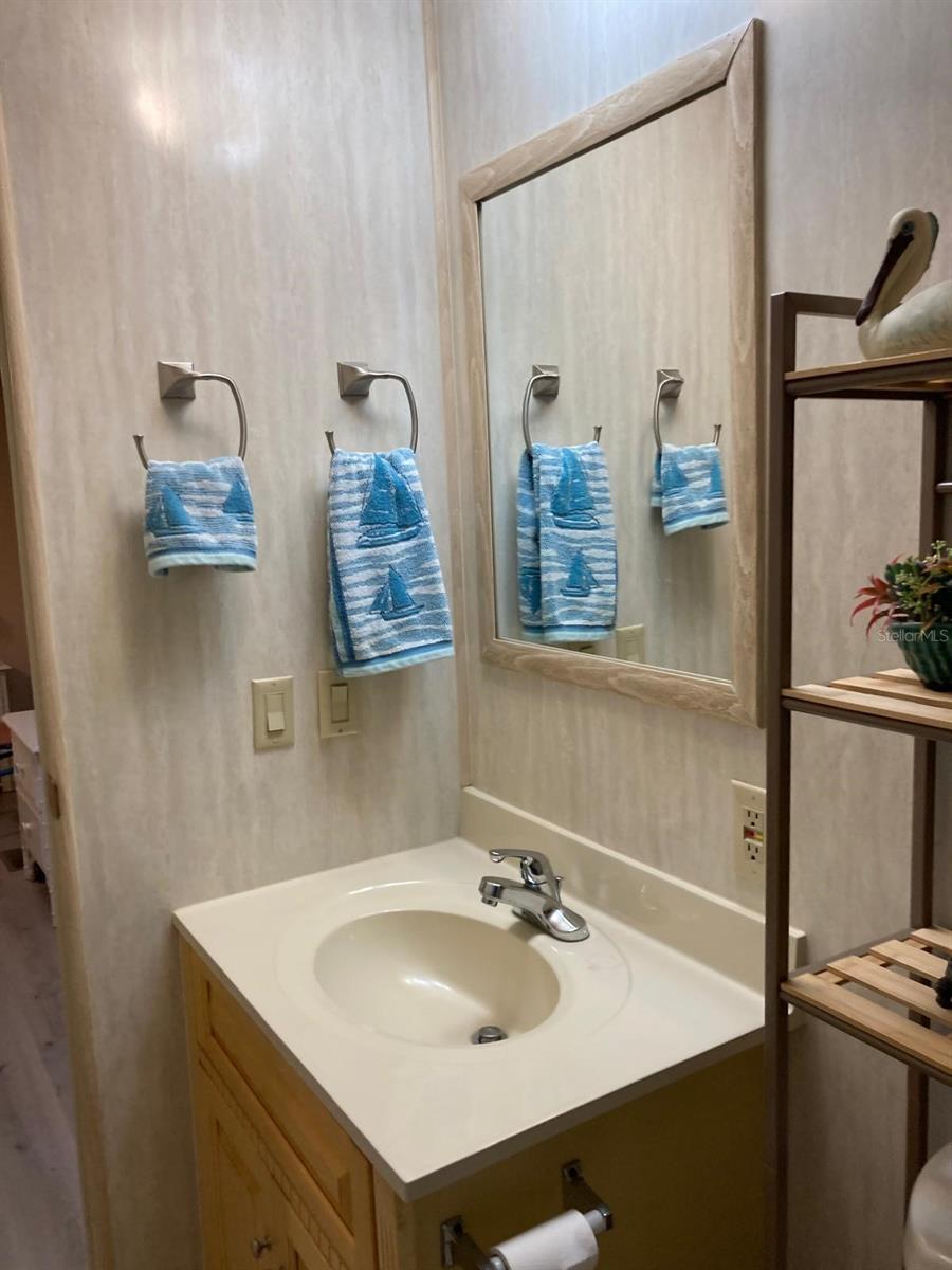 Image 38 of 45 For 2824 Manatee Road