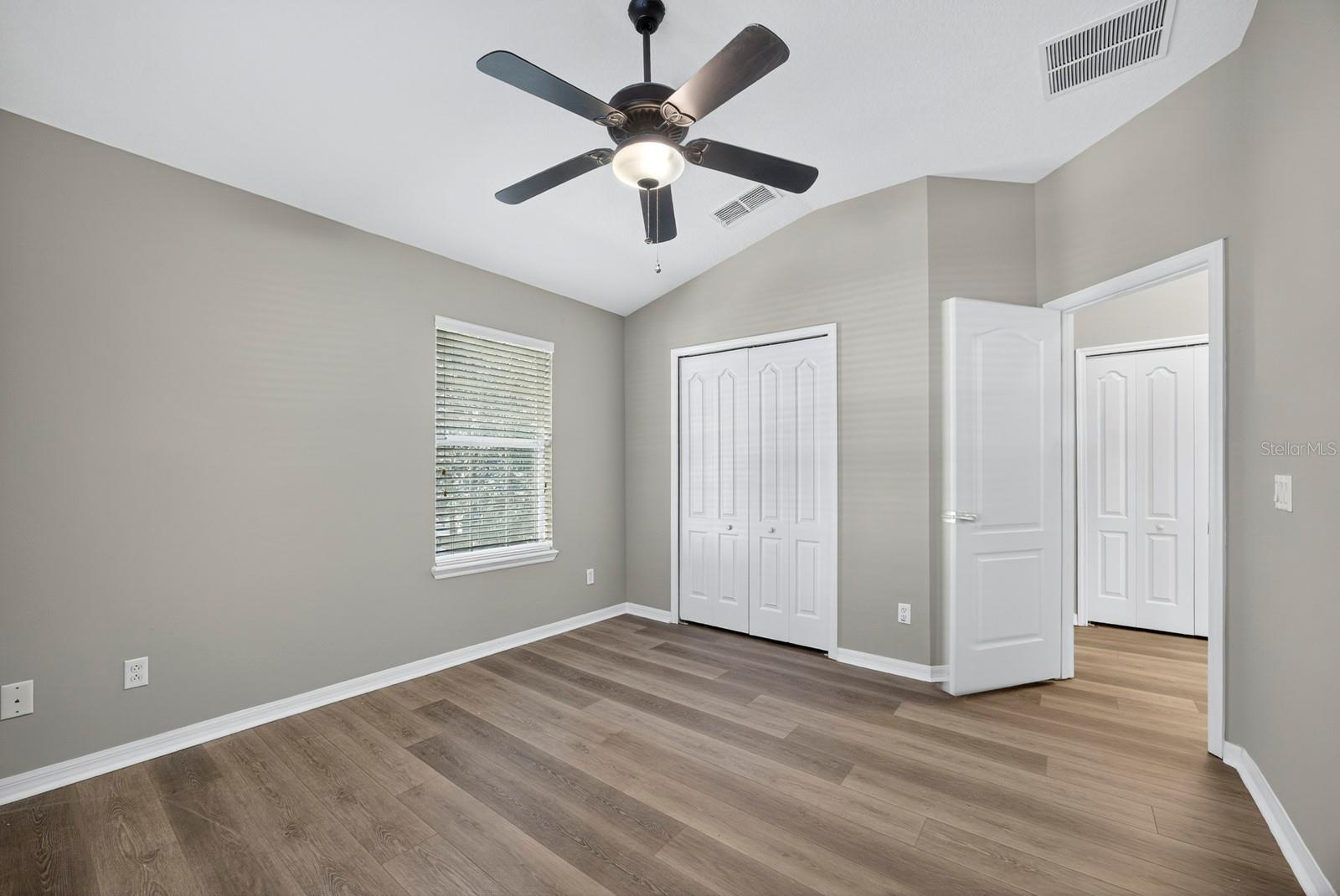 Image 13 of 35 For 863 Ashworth Overlook Drive C