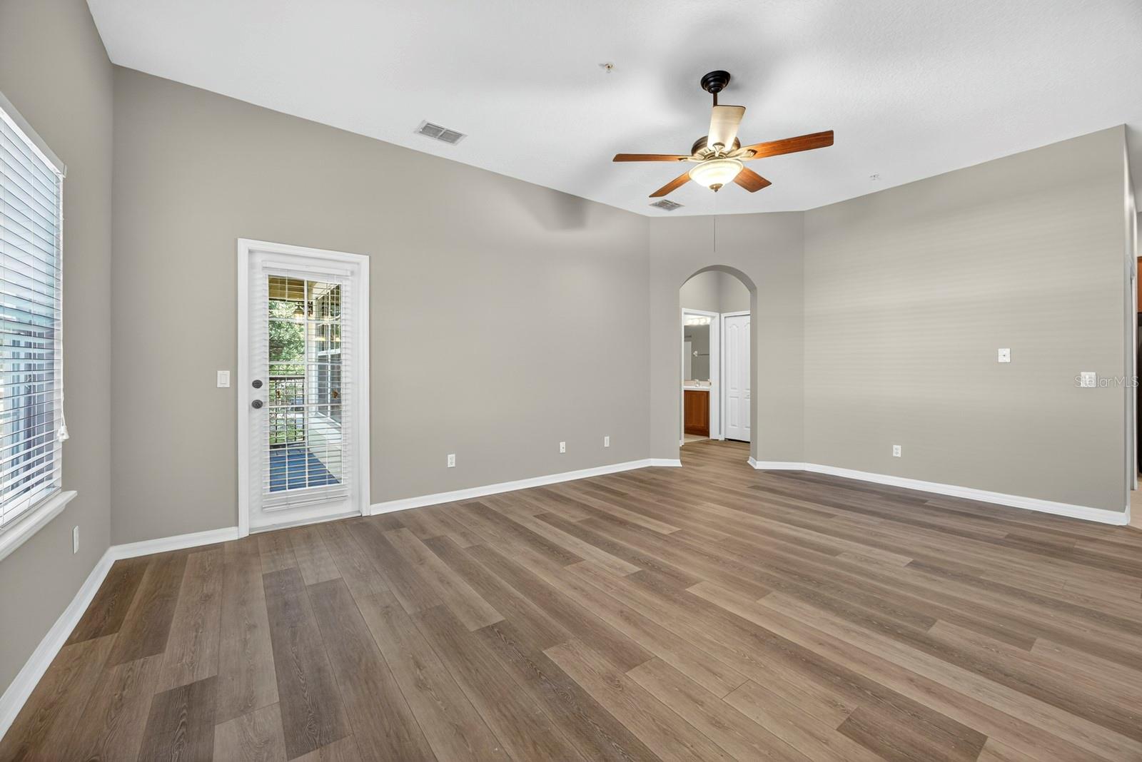 Image 5 of 35 For 863 Ashworth Overlook Drive C