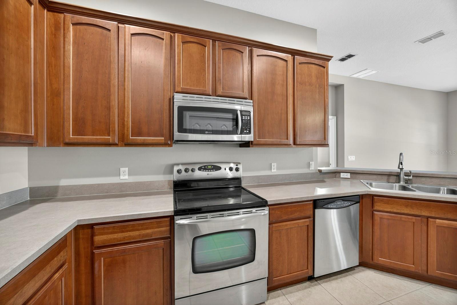 Image 9 of 35 For 863 Ashworth Overlook Drive C