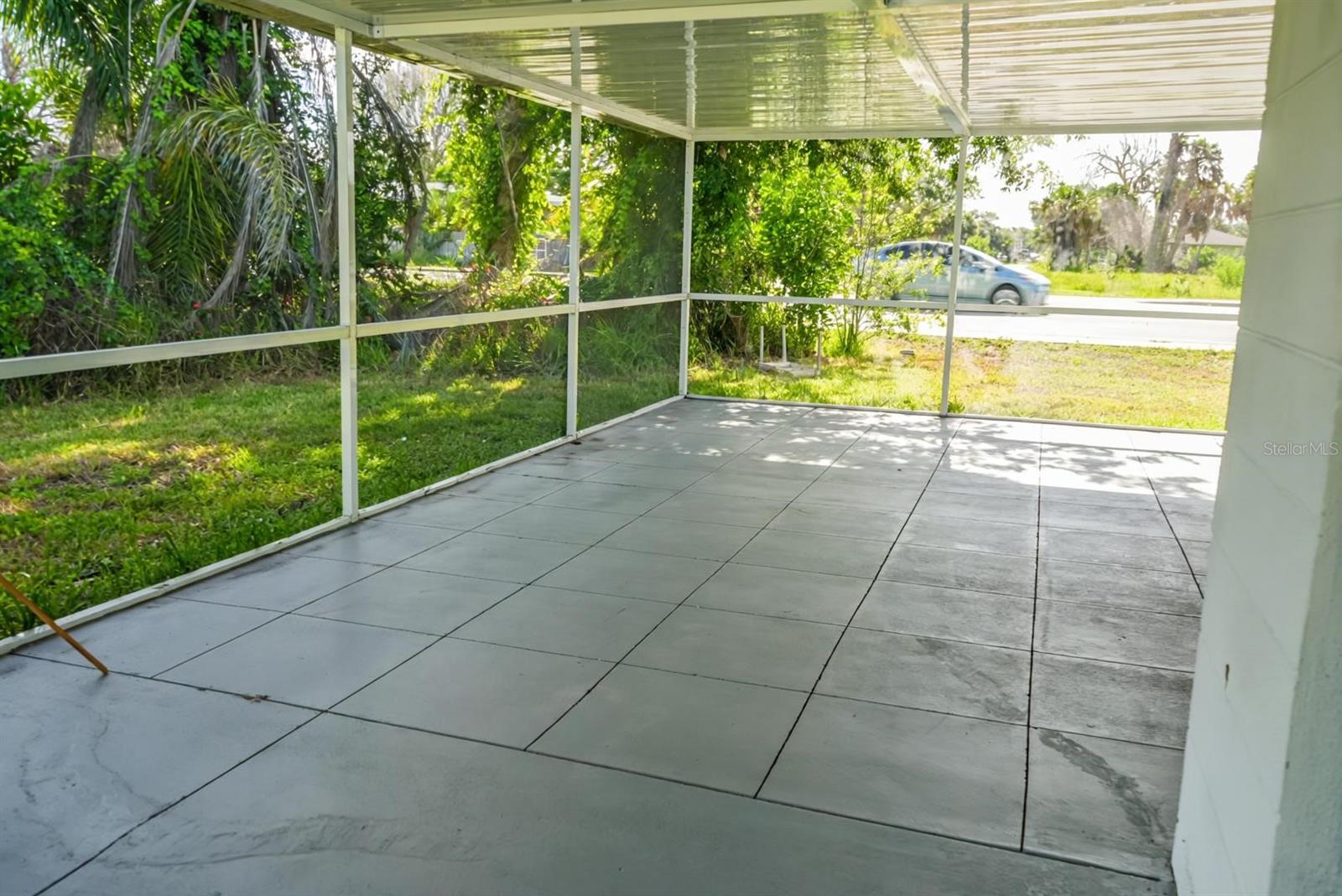 Image 21 of 28 For 1796 Florence Avenue