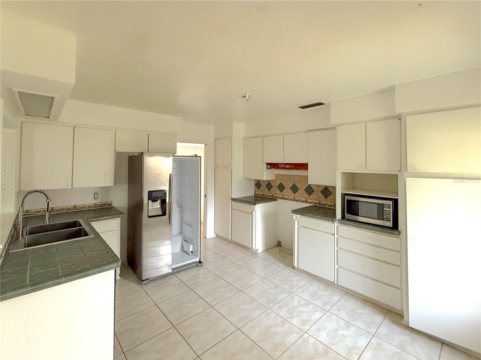 Image 18 of 42 For 2464 Derbyshire Road