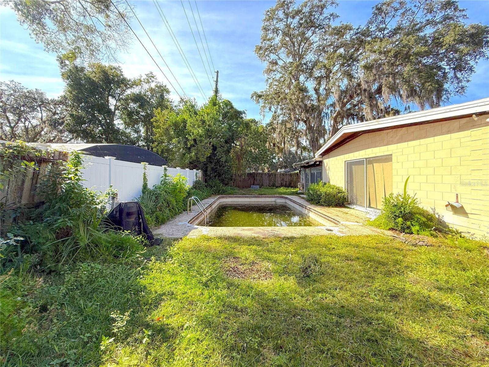 Image 31 of 42 For 2464 Derbyshire Road