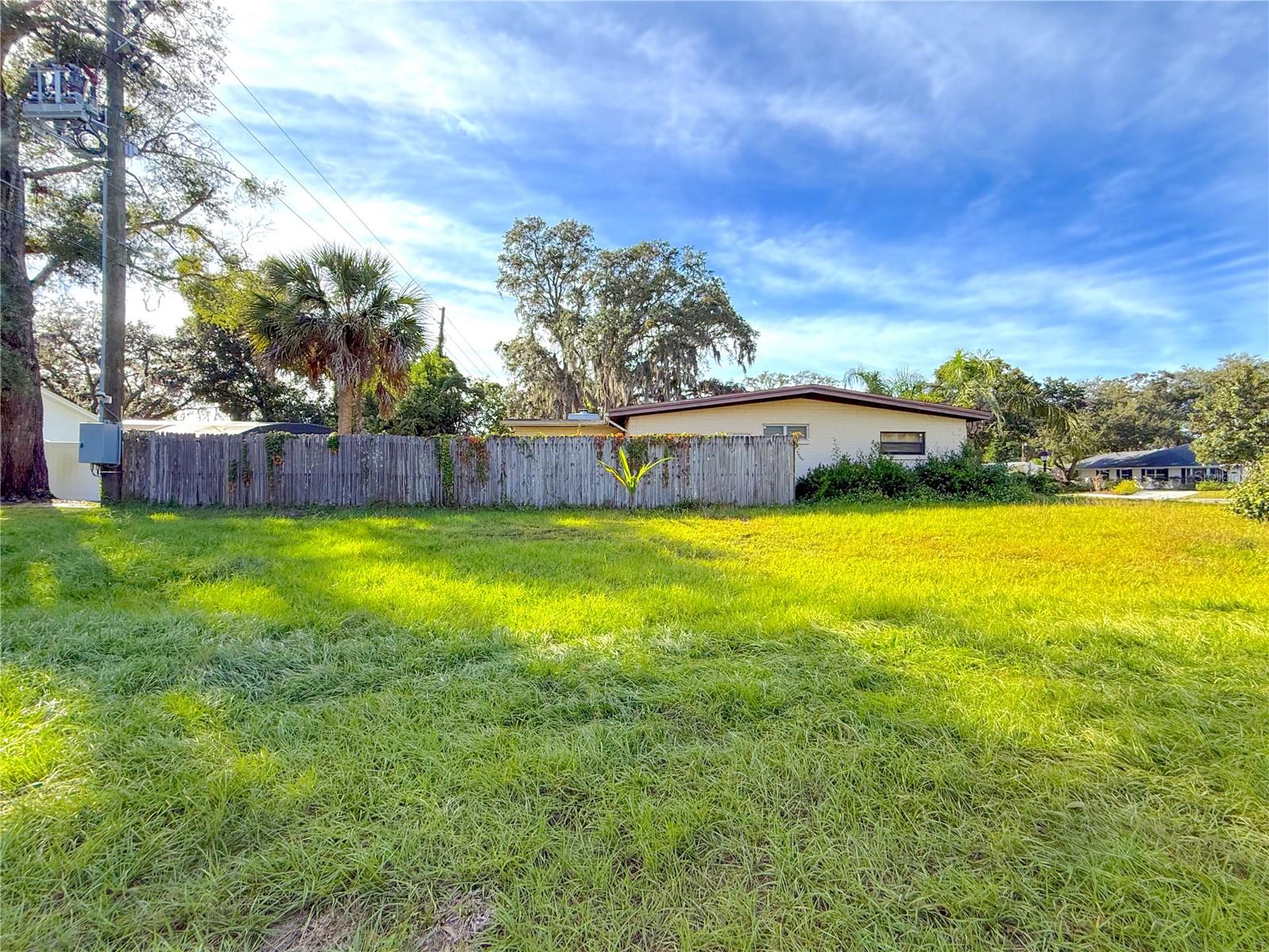 Image 5 of 42 For 2464 Derbyshire Road