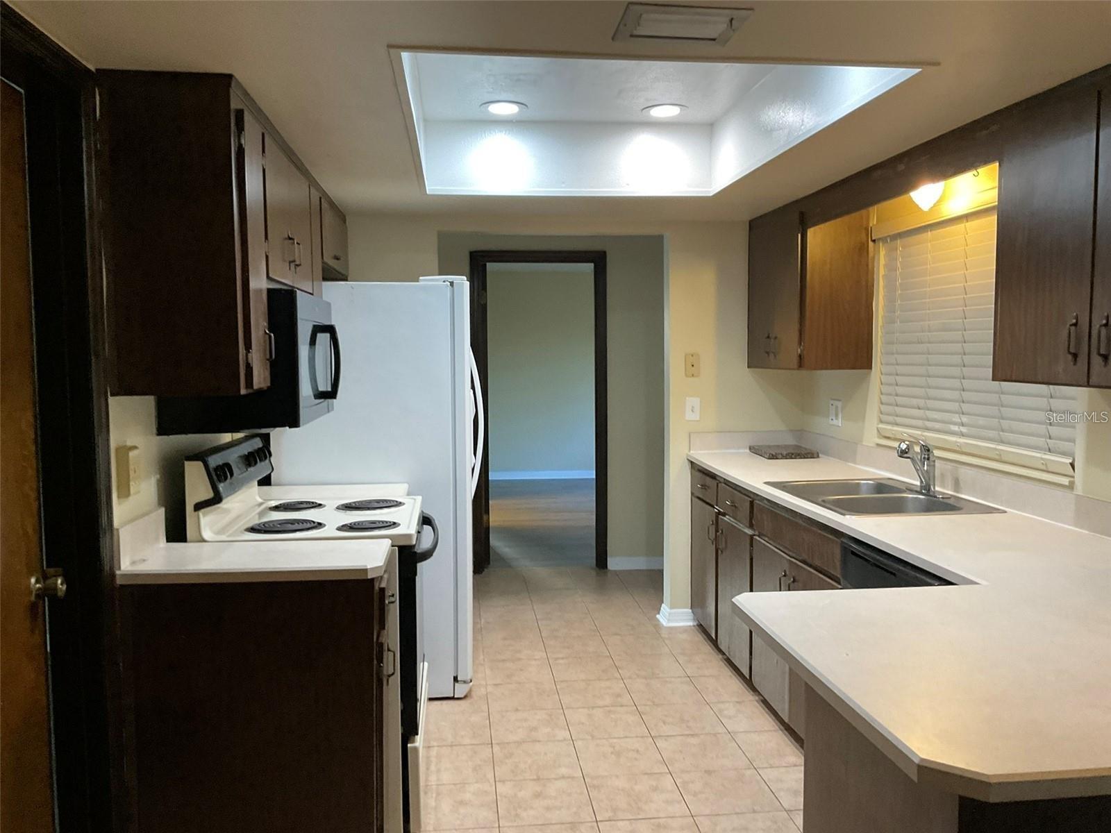 Image 4 of 12 For 7031 Hennepin Boulevard